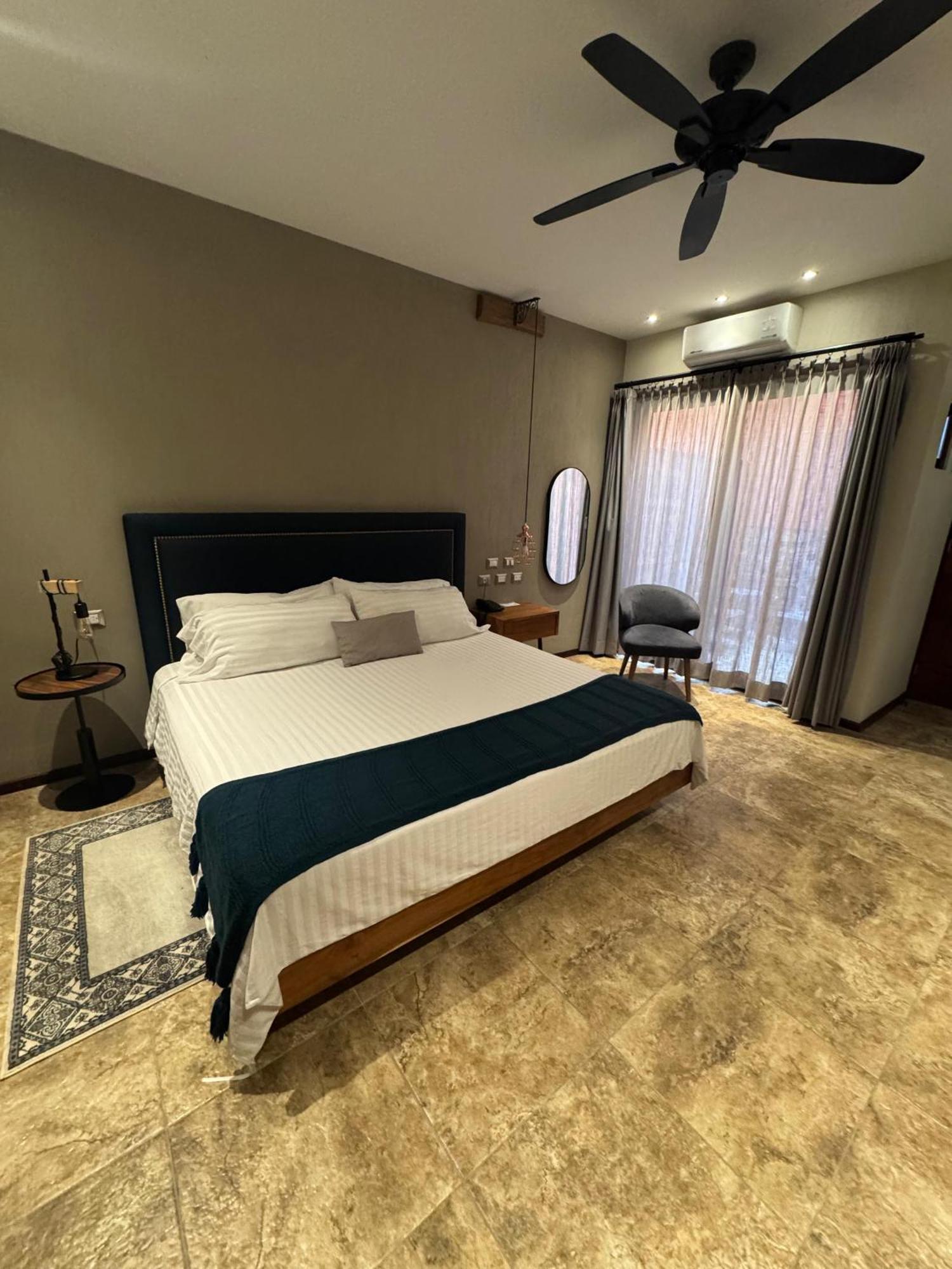 Hotel Arista 1026 San Luis Potosí Екстериор снимка